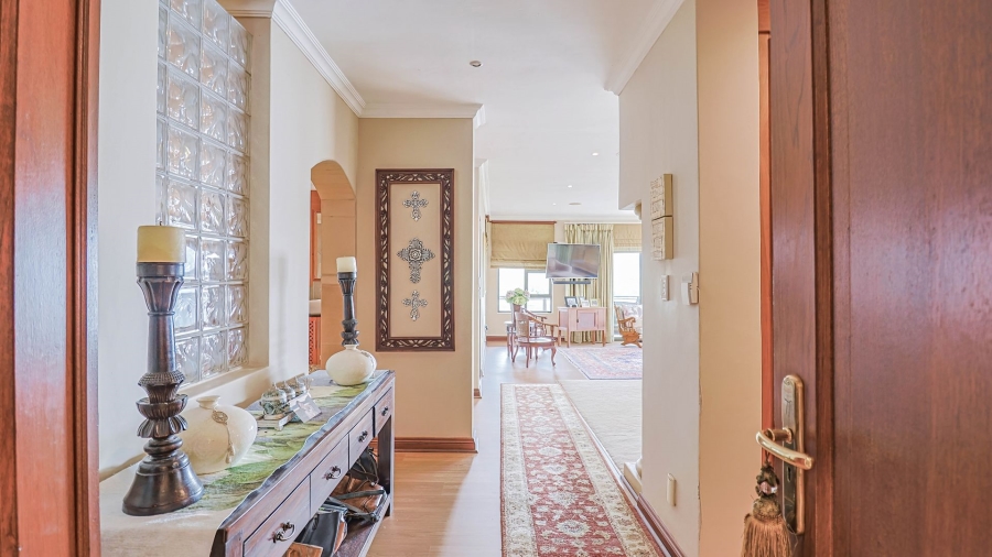 5 Bedroom Property for Sale in Birdwood Estate North West